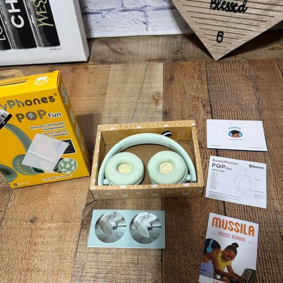 Buddy Phones Pop Fun headphones in green wireless new - Picture 7 of 8